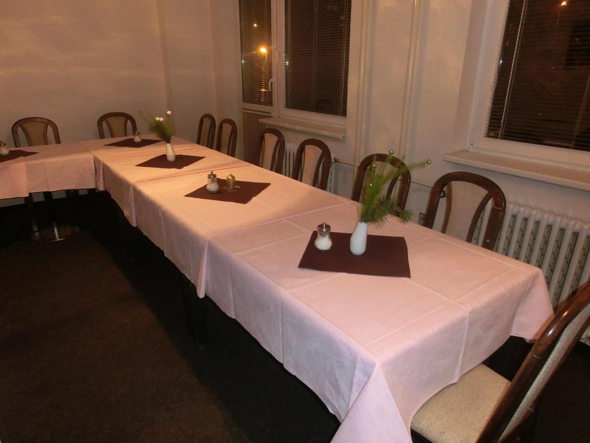 Cladich Pavilions Bed And Breakfast Aldgate Экстерьер фото