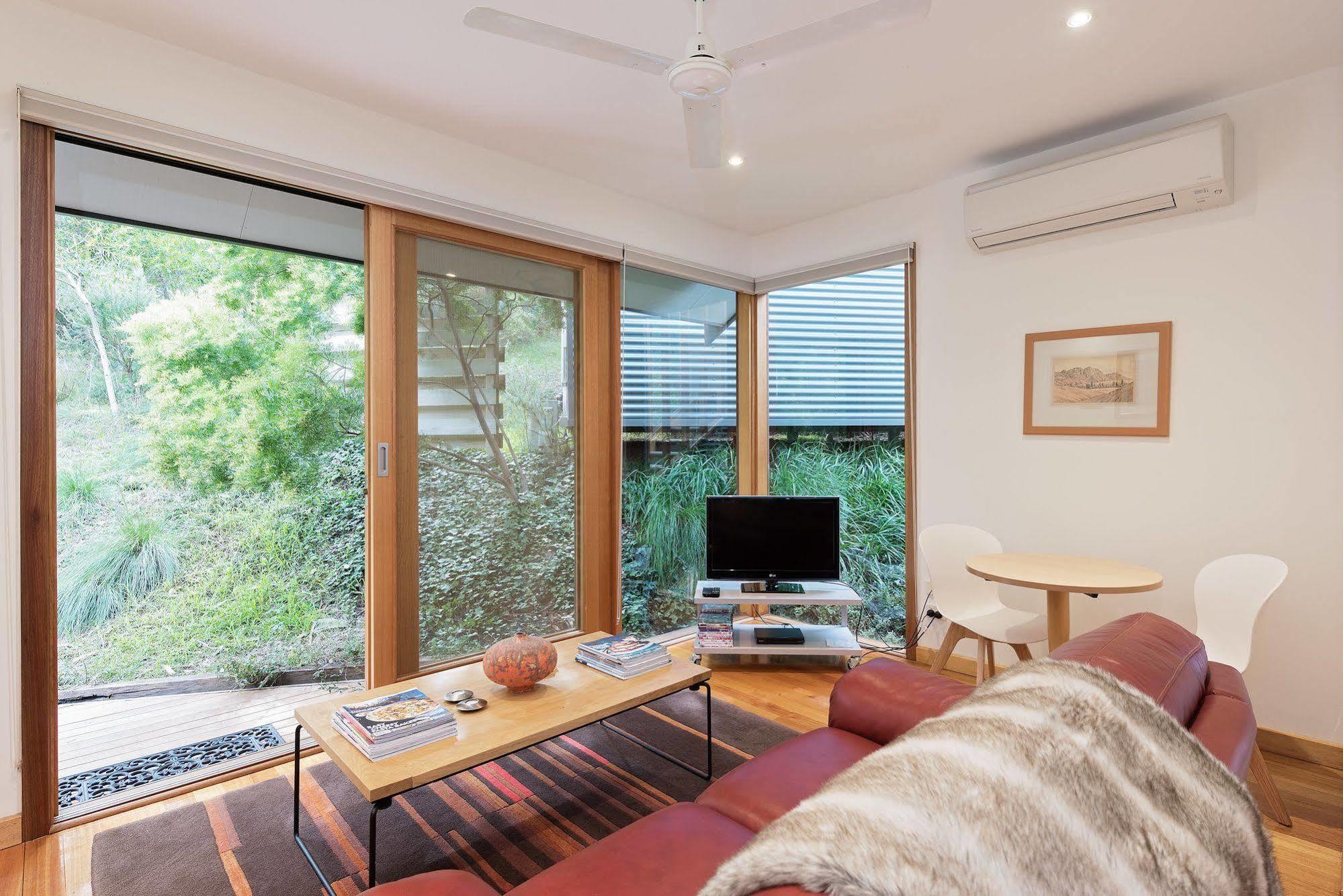 Cladich Pavilions Bed And Breakfast Aldgate Экстерьер фото